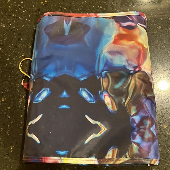 Travel Toiletry/Makeup Bag - Picture 4 of 13